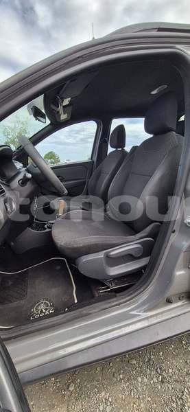 Big with watermark renault 20 sud noumea 5201