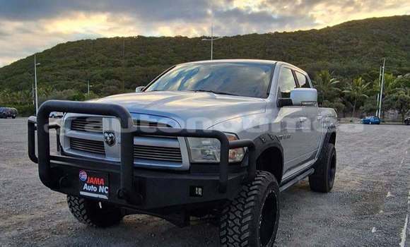 Buy Used Dodge RAM Silver Car in Noumea in Sud