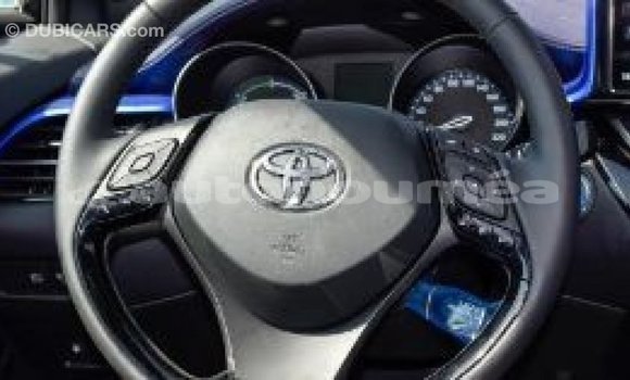 Buy Import Toyota C-HR Other Car in Import - Dubai in Iles Buy Import Toyota C-HR Other Car in Import - Dubai in Iles