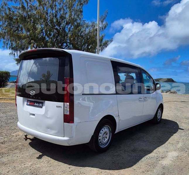 Big with watermark hyundai sonata sud noumea 5215