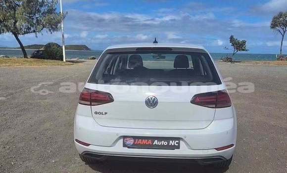 Acheter Occasion Voiture Volkswagen Golf Blanc à Noumea, Sud Acheter Occasion Voiture Volkswagen Golf Blanc à Noumea, Sud