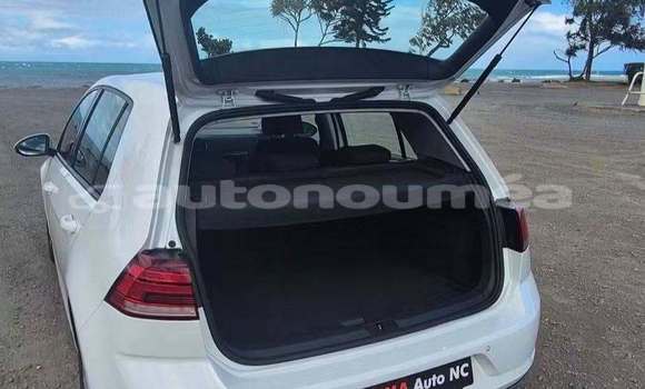 Acheter Occasion Voiture Volkswagen Golf Blanc à Noumea, Sud Acheter Occasion Voiture Volkswagen Golf Blanc à Noumea, Sud