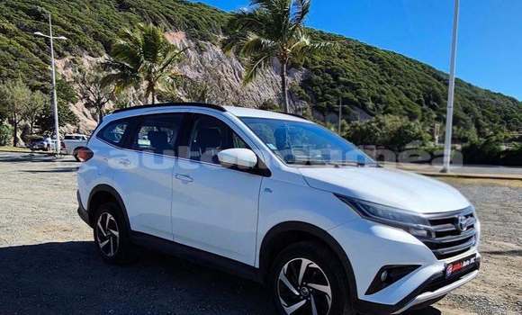 Acheter Occasion Voiture Toyota Rush Blanc à Noumea, Sud Acheter Occasion Voiture Toyota Rush Blanc à Noumea, Sud