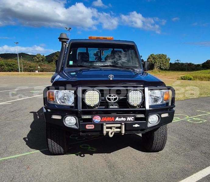 Big with watermark toyota land cruiser sud noumea 5219