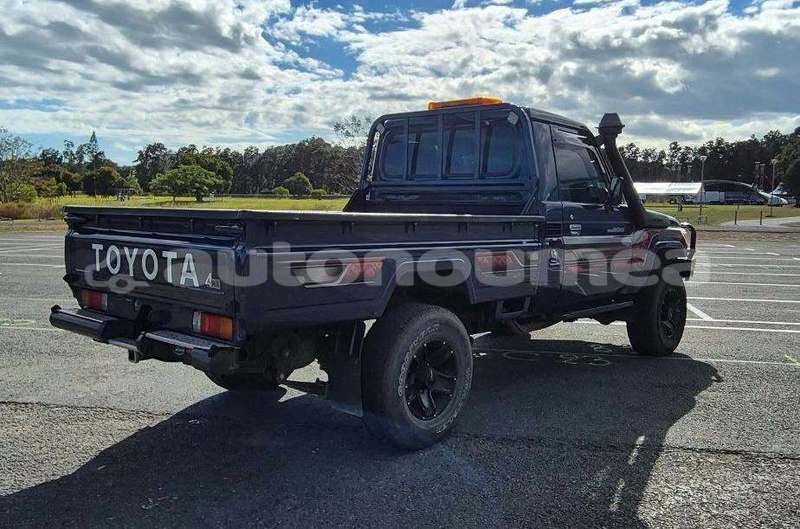 Big with watermark toyota land cruiser sud noumea 5219