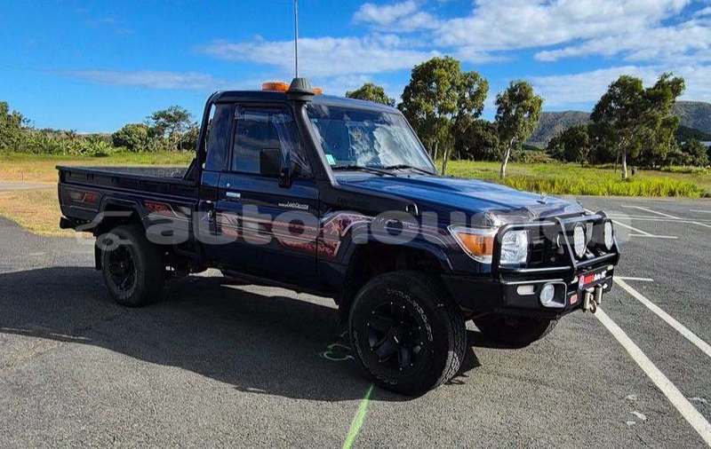 Big with watermark toyota land cruiser sud noumea 5219