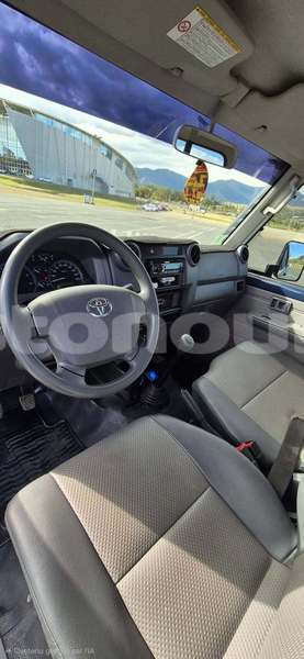 Big with watermark toyota land cruiser sud noumea 5219