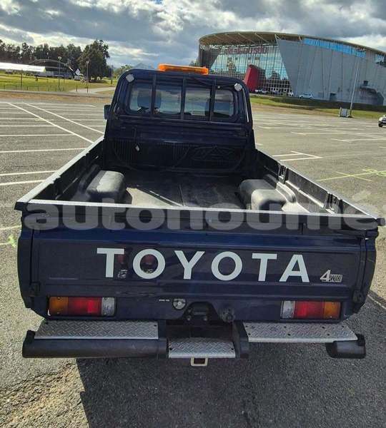 Big with watermark toyota land cruiser sud noumea 5219