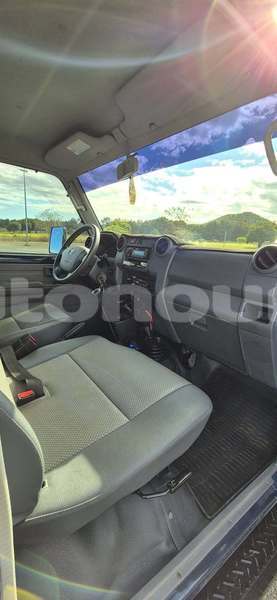 Big with watermark toyota land cruiser sud noumea 5219