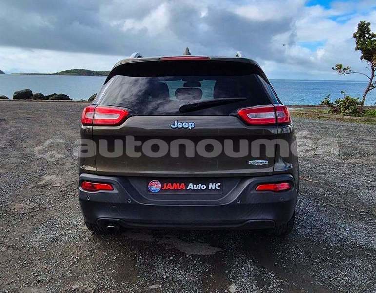 Big with watermark jeep cherokee sud noumea 5224