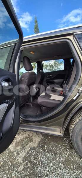 Big with watermark jeep cherokee sud noumea 5224