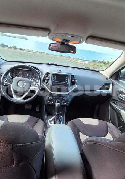 Big with watermark jeep cherokee sud noumea 5224