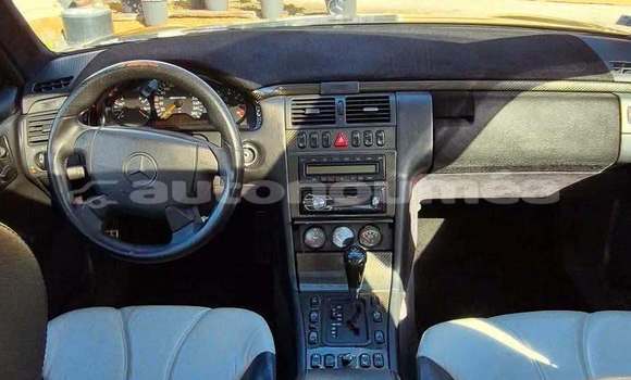 Buy Used Mercedes-Benz E-klasse AMG Brown Car in Noumea in Sud Buy Used Mercedes-Benz E-klasse AMG Brown Car in Noumea in Sud