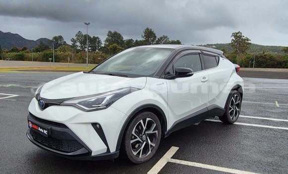 Acheter Occasion Voiture Toyota C-HR Blanc à Noumea, Sud Acheter Occasion Voiture Toyota C-HR Blanc à Noumea, Sud