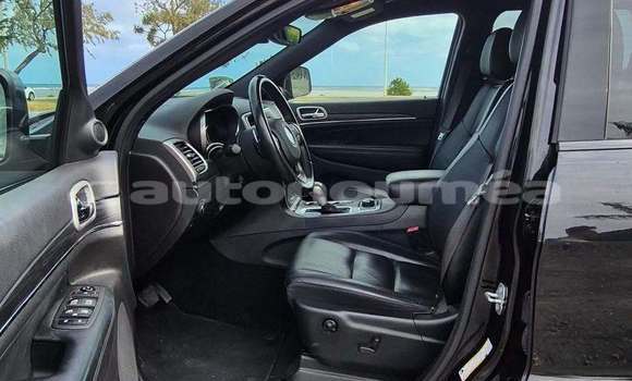 Buy Used Jeep Grand Cherokee Black Car in Noumea in Sud Buy Used Jeep Grand Cherokee Black Car in Noumea in Sud