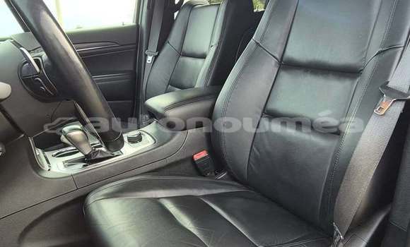 Buy Used Jeep Grand Cherokee Black Car in Noumea in Sud Buy Used Jeep Grand Cherokee Black Car in Noumea in Sud
