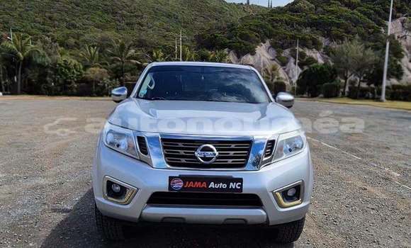 Buy Used Nissan NP 300 Silver Car in Noumea in Sud Buy Used Nissan NP 300 Silver Car in Noumea in Sud