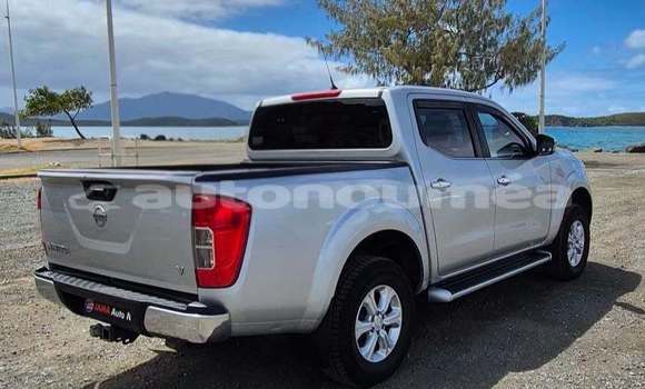 Buy Used Nissan NP 300 Silver Car in Noumea in Sud Buy Used Nissan NP 300 Silver Car in Noumea in Sud
