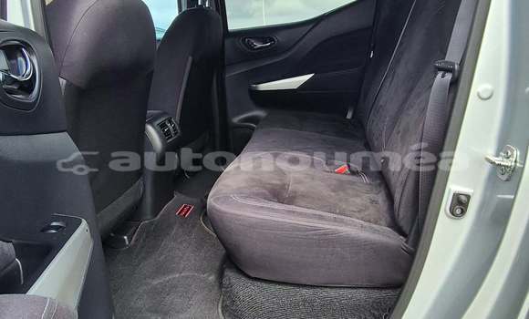 Buy Used Nissan NP 300 Silver Car in Noumea in Sud Buy Used Nissan NP 300 Silver Car in Noumea in Sud