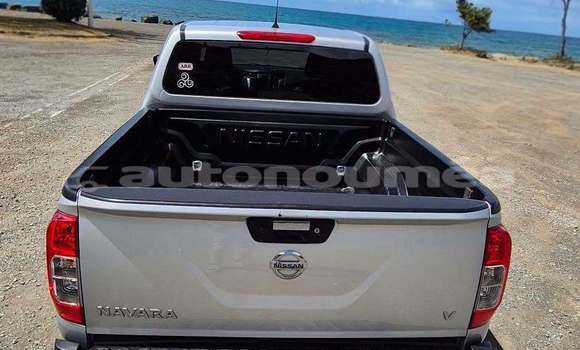 Buy Used Nissan NP 300 Silver Car in Noumea in Sud Buy Used Nissan NP 300 Silver Car in Noumea in Sud