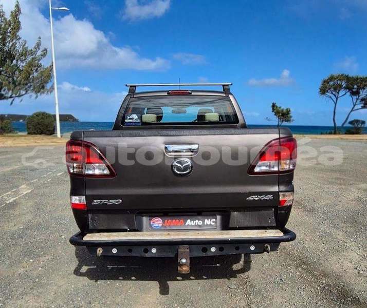 Big with watermark mazda bt50 sud noumea 5246