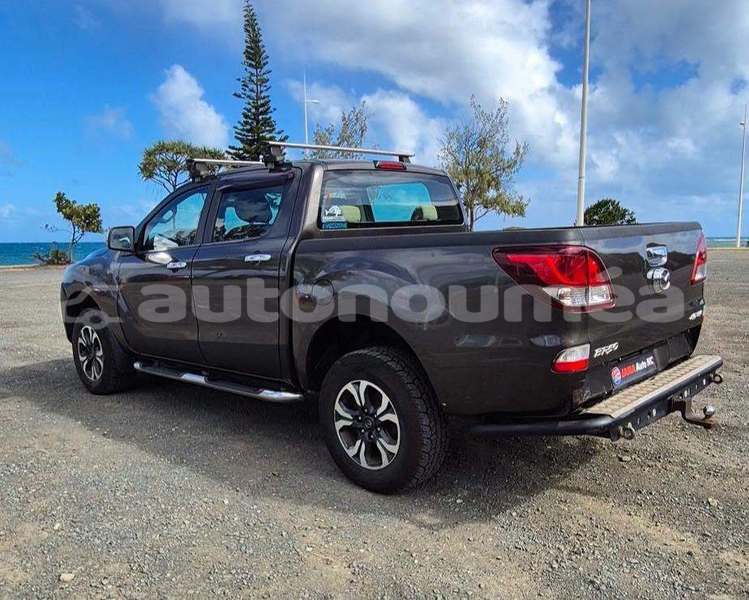 Big with watermark mazda bt50 sud noumea 5246