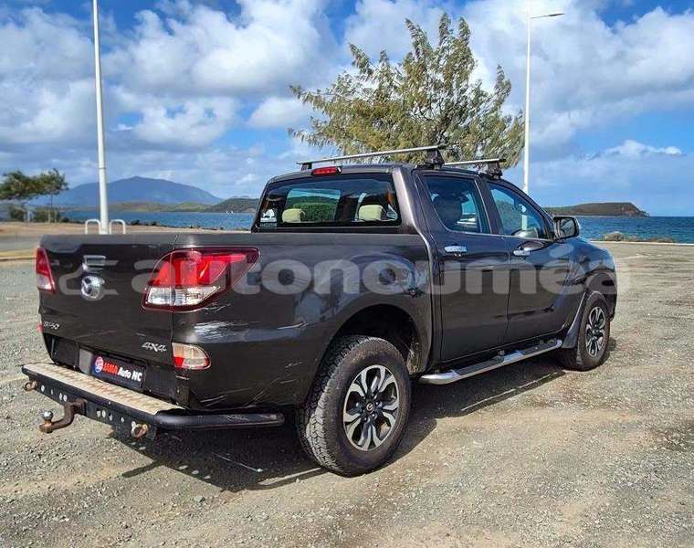 Big with watermark mazda bt50 sud noumea 5246