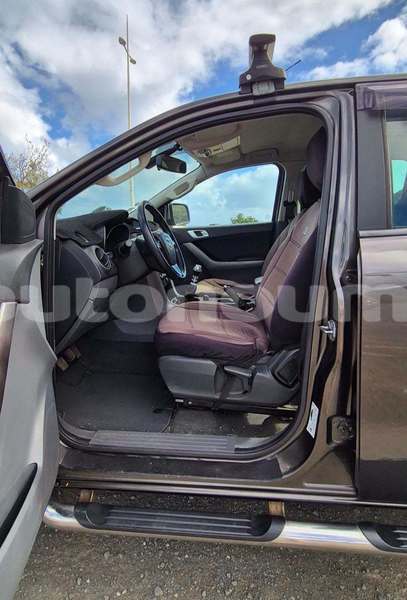 Big with watermark mazda bt50 sud noumea 5246