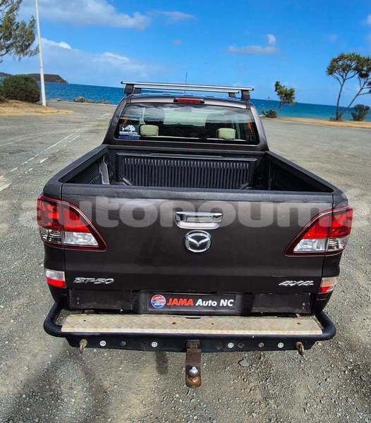 Big with watermark mazda bt50 sud noumea 5246
