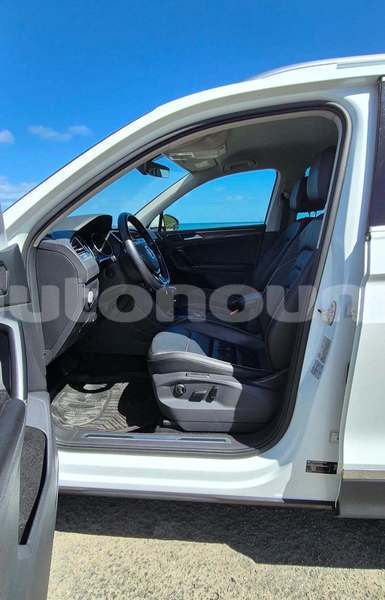 Big with watermark volkswagen tiguan sud noumea 5248