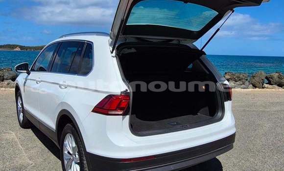 Acheter Occasion Voiture Volkswagen Tiguan Blanc à Noumea, Sud Acheter Occasion Voiture Volkswagen Tiguan Blanc à Noumea, Sud