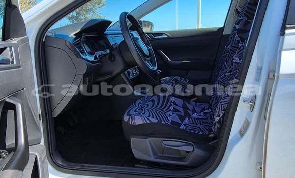 Acheter Occasion Voiture Volkswagen Polo Blanc à Noumea, Sud Acheter Occasion Voiture Volkswagen Polo Blanc à Noumea, Sud