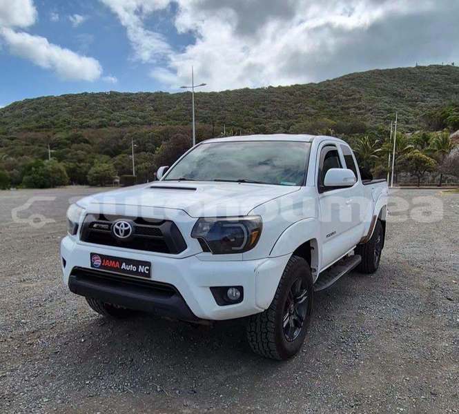 Big with watermark toyota tacoma sud noumea 5259