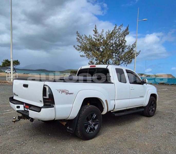 Big with watermark toyota tacoma sud noumea 5259