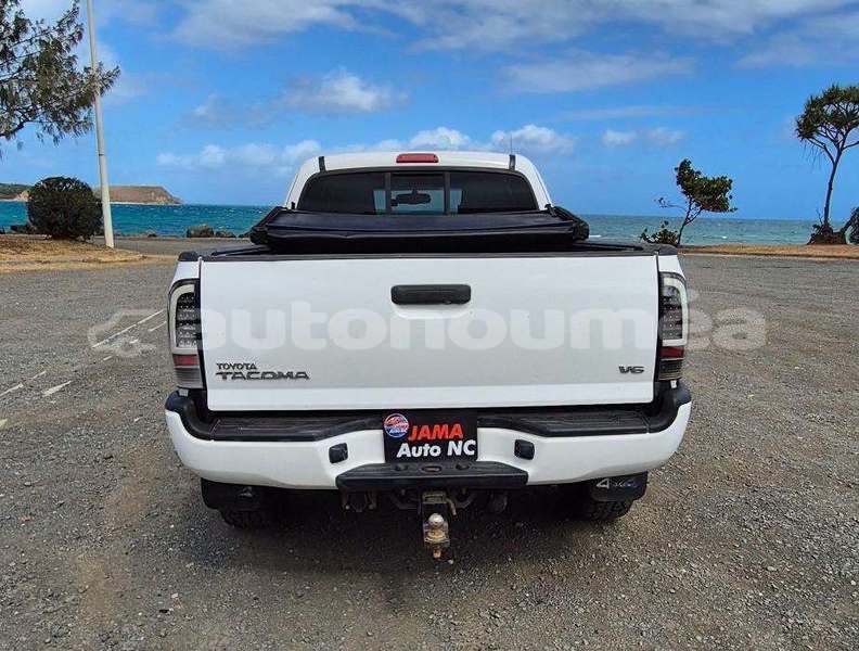 Big with watermark toyota tacoma sud noumea 5259