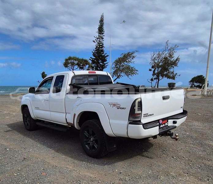 Big with watermark toyota tacoma sud noumea 5259