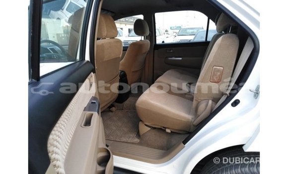 Buy Import Toyota Fortuner White Car in Import - Dubai in Iles Buy Import Toyota Fortuner White Car in Import - Dubai in Iles