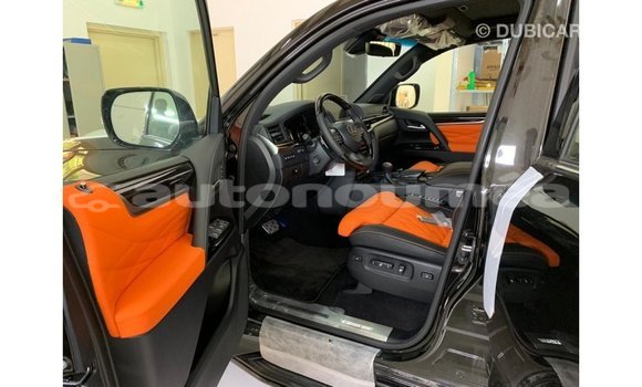 Acheter Import Voiture Lexus LX Noir à Import - Dubai, Iles Acheter Import Voiture Lexus LX Noir à Import - Dubai, Iles