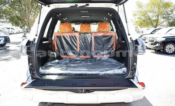 Acheter Import Voiture Lexus LX Blanc à Import - Dubai, Iles Acheter Import Voiture Lexus LX Blanc à Import - Dubai, Iles