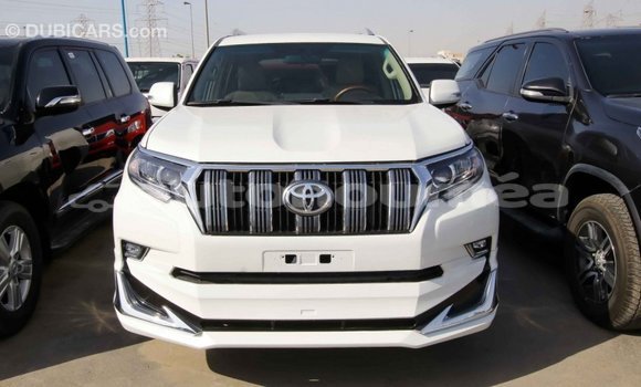 Acheter Import Voiture Toyota Prado Blanc à Import - Dubai, Iles Acheter Import Voiture Toyota Prado Blanc à Import - Dubai, Iles