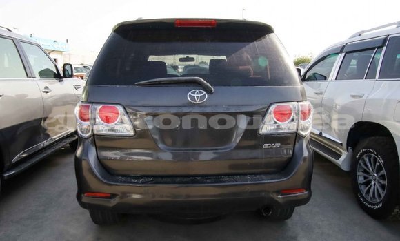 Acheter Import Voiture Toyota Fortuner Autre à Import - Dubai, Iles Acheter Import Voiture Toyota Fortuner Autre à Import - Dubai, Iles