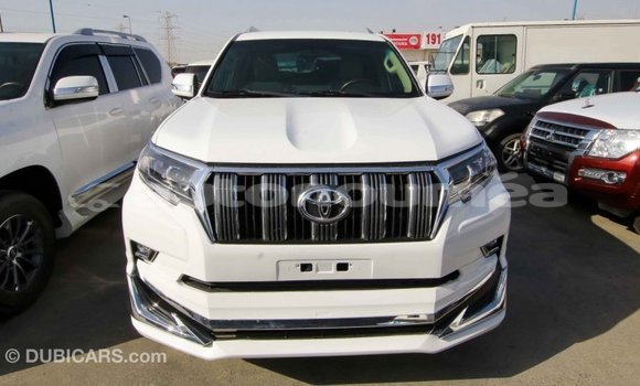Acheter Import Voiture Toyota Prado Blanc à Import - Dubai, Iles Acheter Import Voiture Toyota Prado Blanc à Import - Dubai, Iles