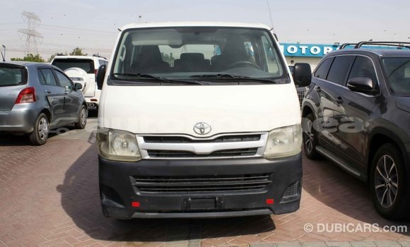 Acheter Import Voiture Toyota Hiace Blanc à Import - Dubai, Iles Acheter Import Voiture Toyota Hiace Blanc à Import - Dubai, Iles