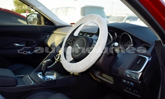 Acheter Import Voiture Jaguar E-Pace Rouge à Import - Dubai, Iles Acheter Import Voiture Jaguar E-Pace Rouge à Import - Dubai, Iles