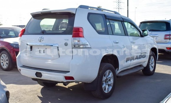 Acheter Import Voiture Toyota Prado Blanc à Import - Dubai, Iles Acheter Import Voiture Toyota Prado Blanc à Import - Dubai, Iles