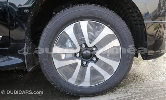 Acheter Import Voiture Toyota Land Cruiser Noir à Import - Dubai, Iles Acheter Import Voiture Toyota Land Cruiser Noir à Import - Dubai, Iles