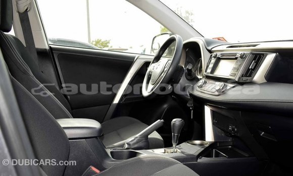 Acheter Import Utilitaire Toyota HiAce Autre à Import - Dubai, Iles Acheter Import Utilitaire Toyota HiAce Autre à Import - Dubai, Iles