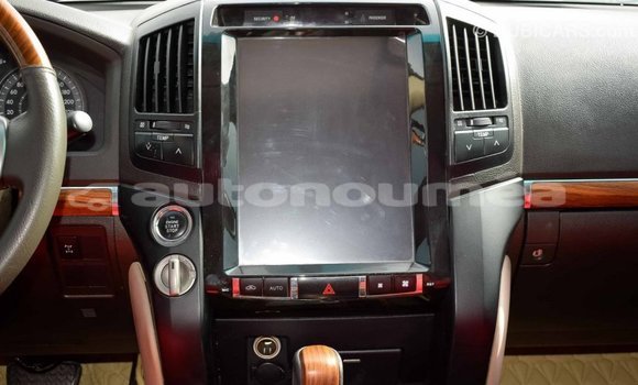 Acheter Import Voiture Toyota Land Cruiser Noir à Import - Dubai, Iles Acheter Import Voiture Toyota Land Cruiser Noir à Import - Dubai, Iles