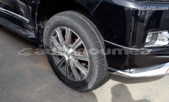 Acheter Import Voiture Toyota Land Cruiser Noir à Import - Dubai, Iles Acheter Import Voiture Toyota Land Cruiser Noir à Import - Dubai, Iles