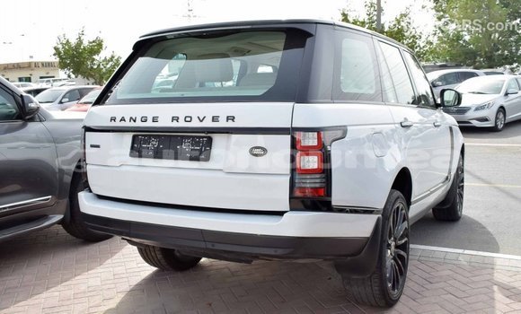 Acheter Import Voiture Land Rover Range Rover Blanc à Import - Dubai, Iles Acheter Import Voiture Land Rover Range Rover Blanc à Import - Dubai, Iles